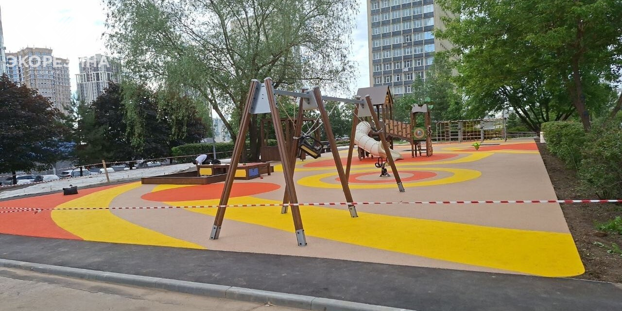 Детская площадка – Москва, Вернадского д.105 к.4